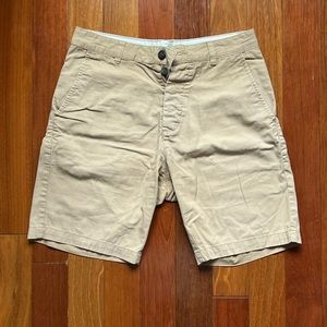 H&M khaki shorts (28)